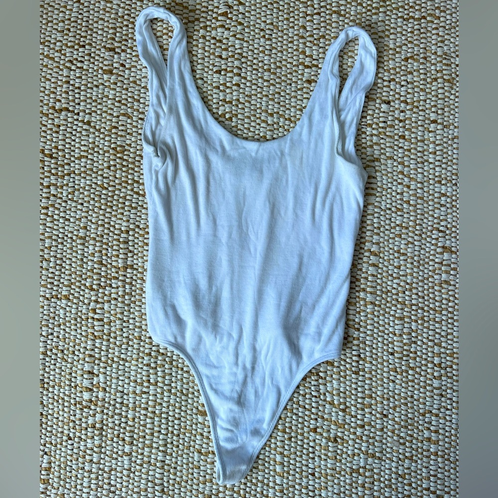 Aritzia White Ribbed Bodysuit Size S